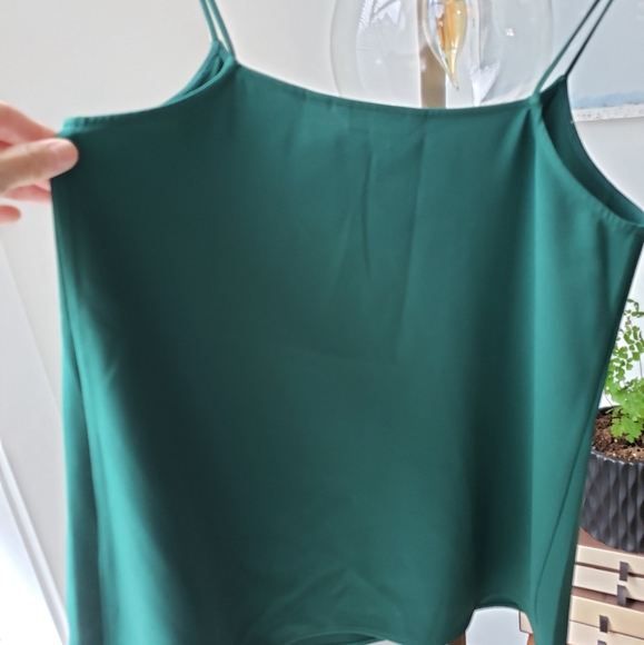 Uniqlo Green Cami NWT Size XS - Picture 3 of 6